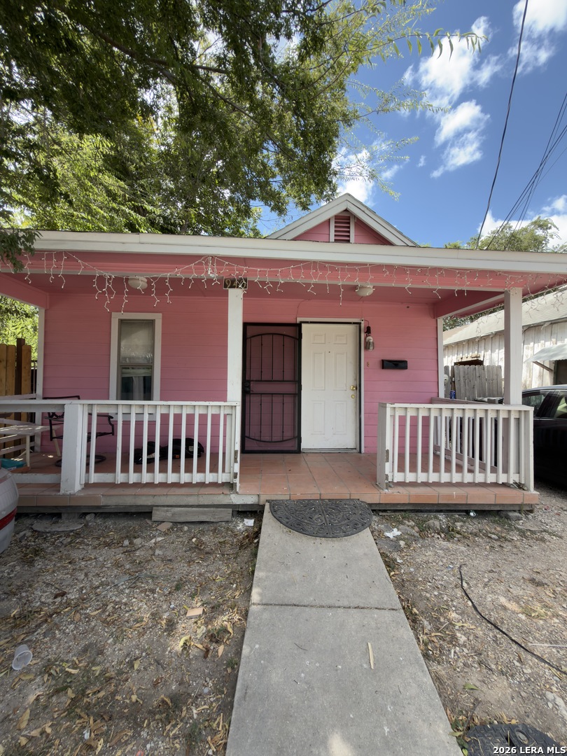940 Ashby Pl Listing Cover Image