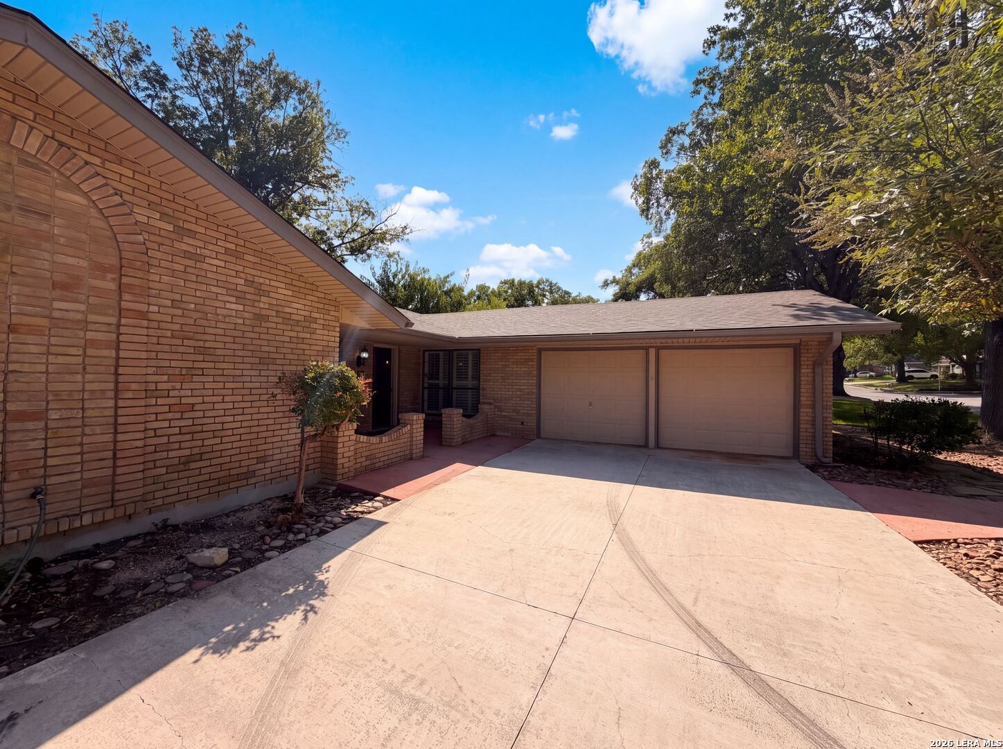 326 De Soto Dr Listing Cover Image
