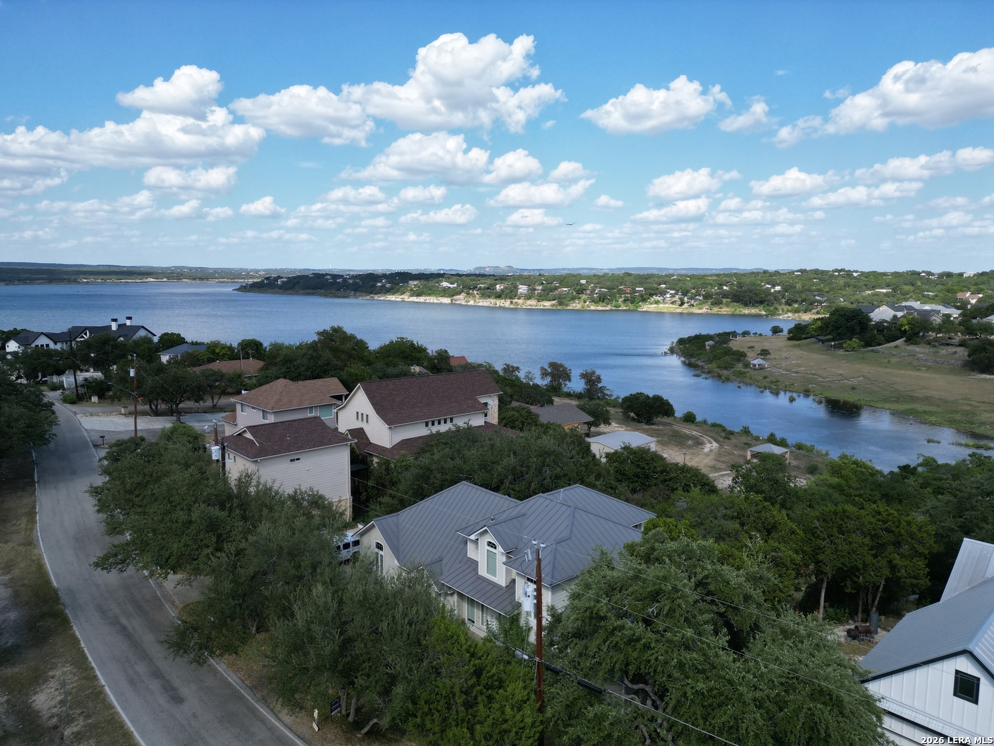 1761 Lakeside W Listing Cover Image