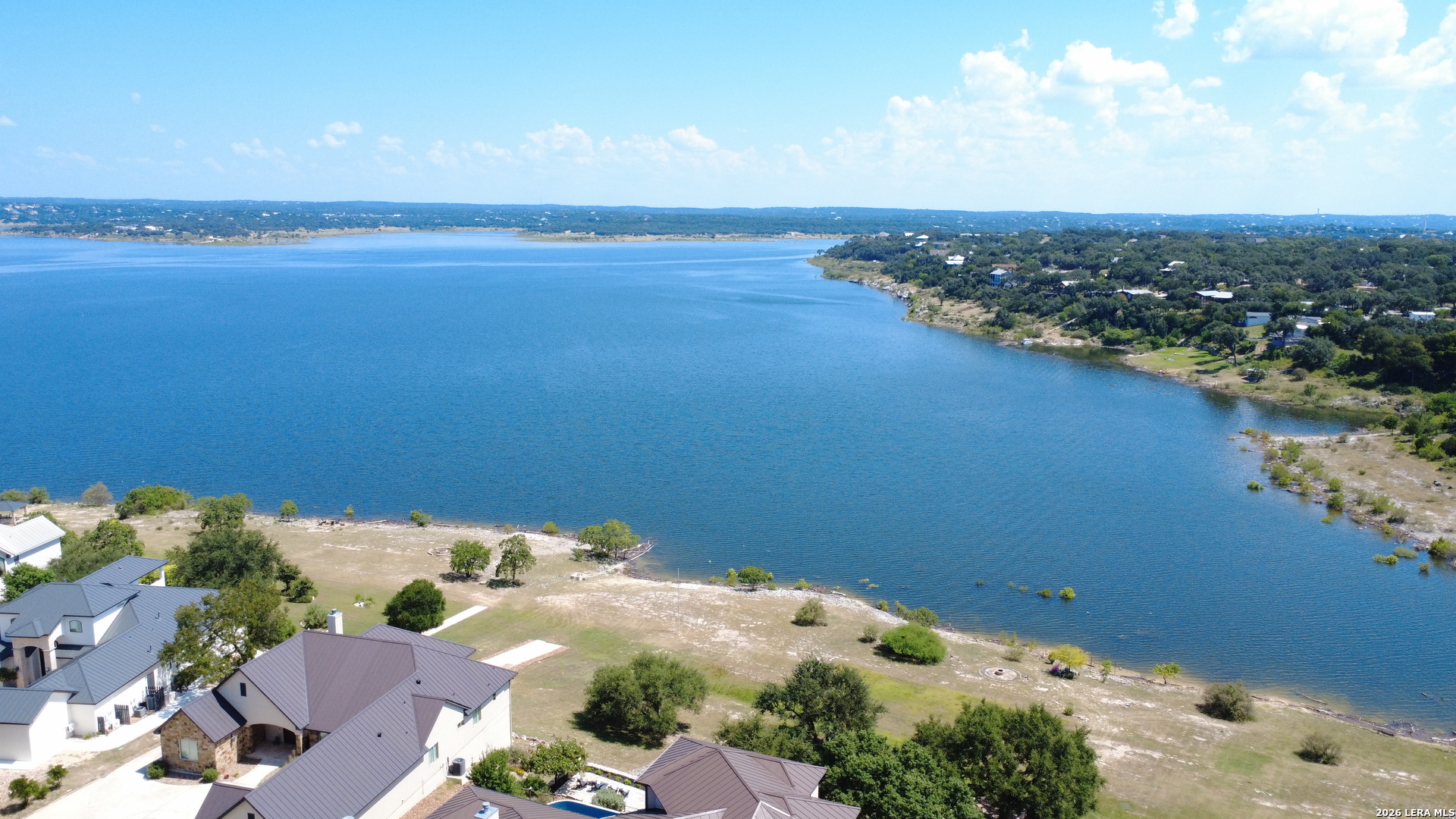 523 Oak Shores Dr Listing Cover Image