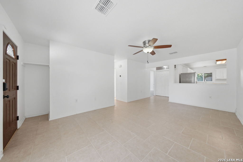 5930 OAK RUN ST, San Antonio, TX 78247