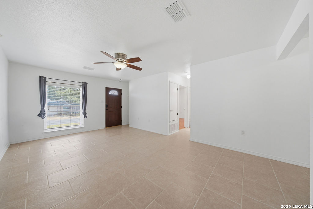 5930 OAK RUN ST, San Antonio, TX 78247