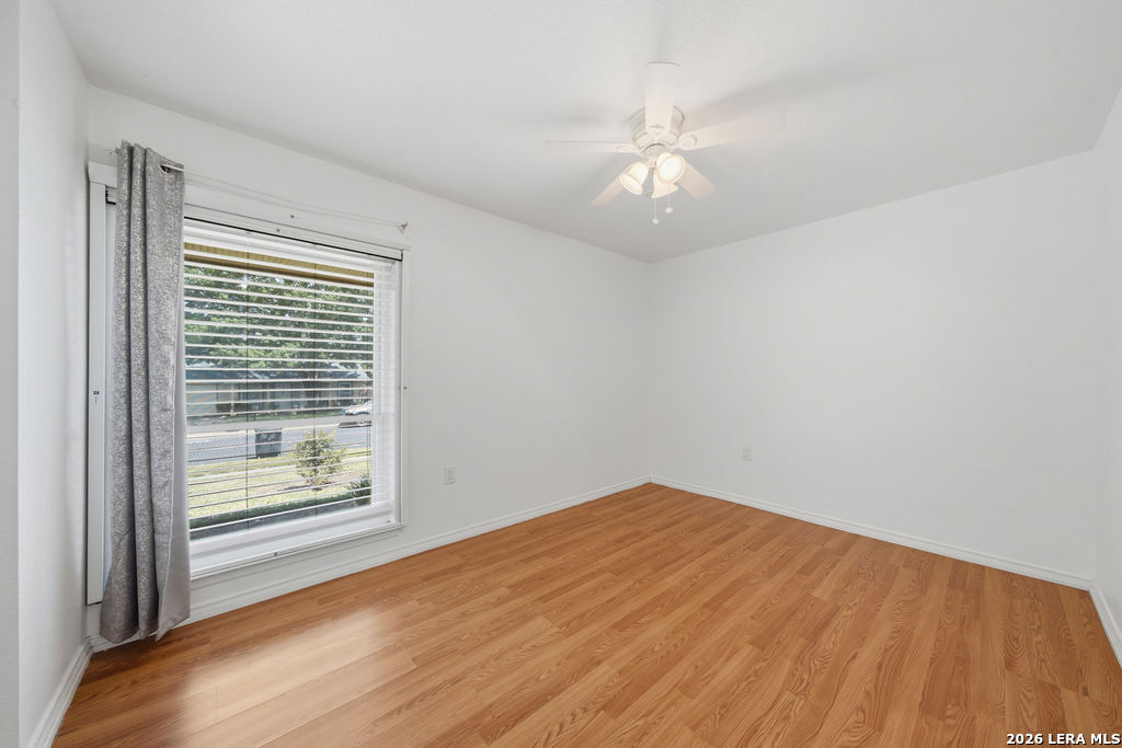 5930 OAK RUN ST, San Antonio, TX 78247