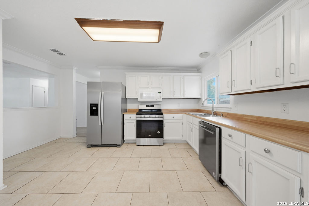 5930 OAK RUN ST, San Antonio, TX 78247