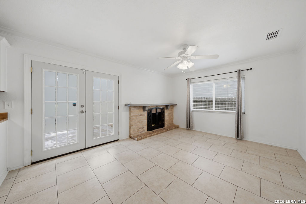 5930 OAK RUN ST, San Antonio, TX 78247