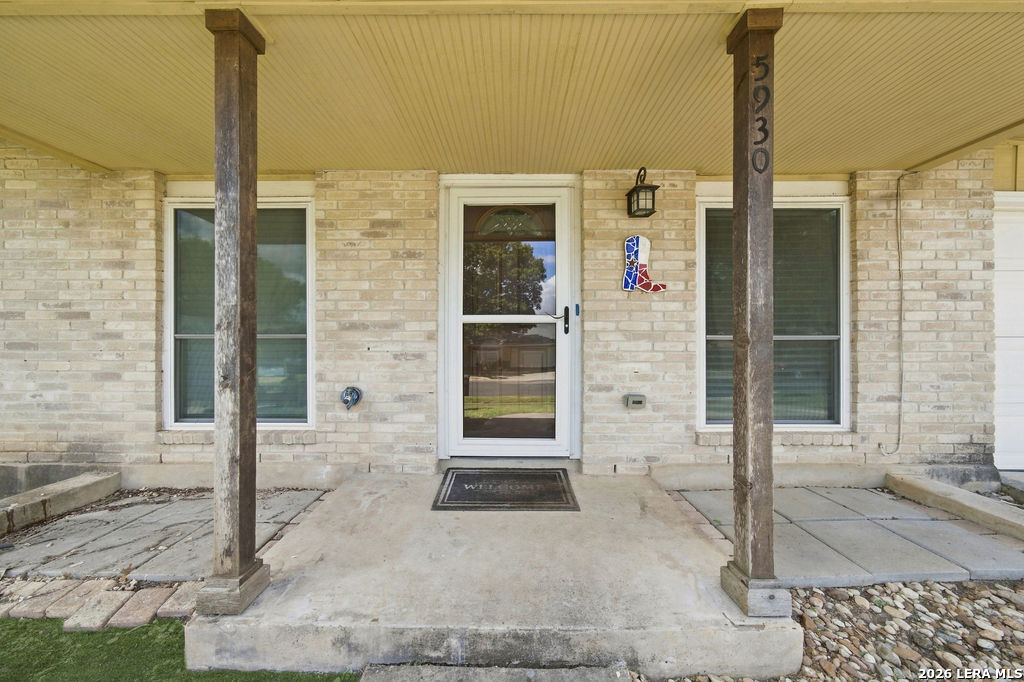 5930 OAK RUN ST, San Antonio, TX 78247