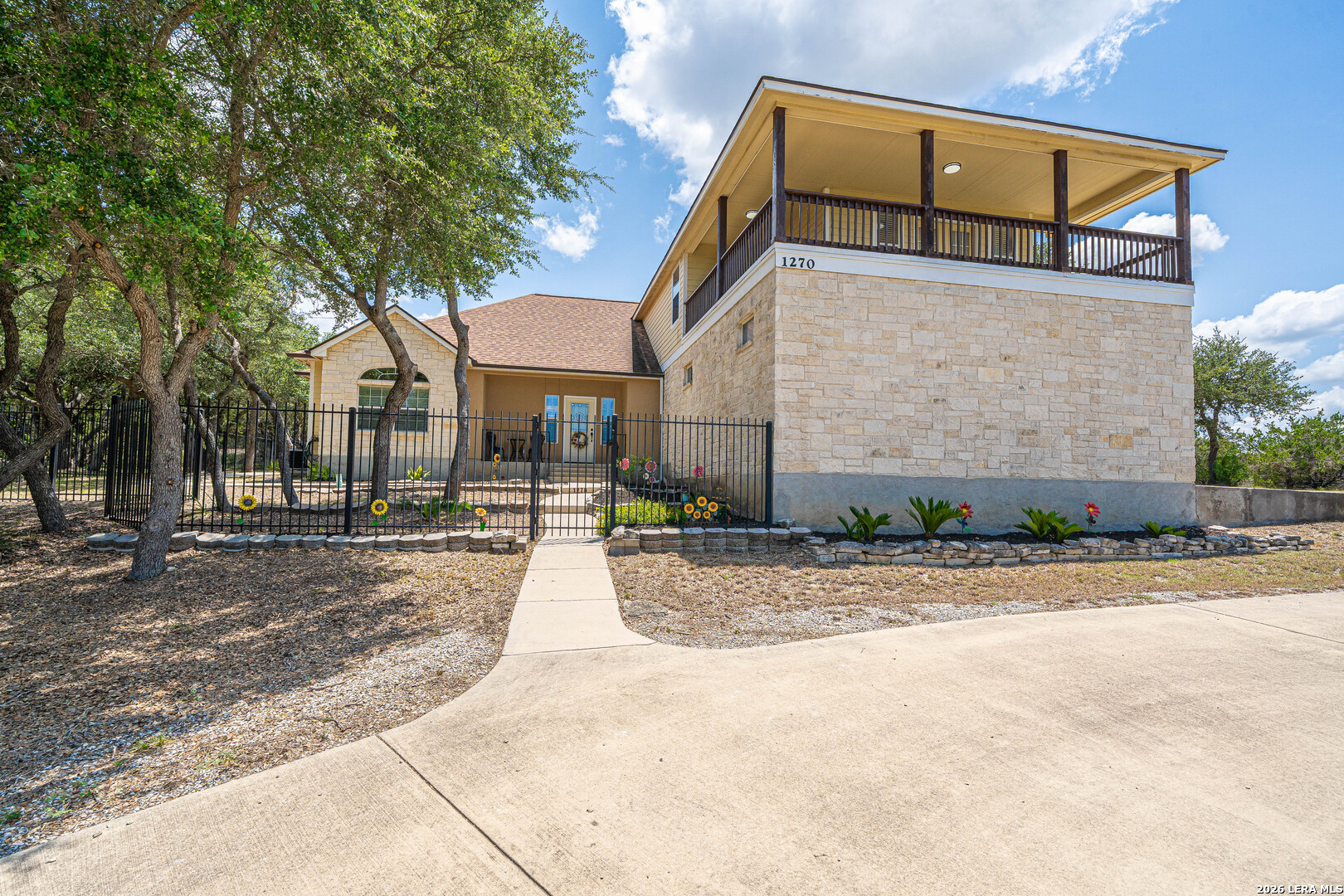 1270 Heritage Hl Listing Cover Image