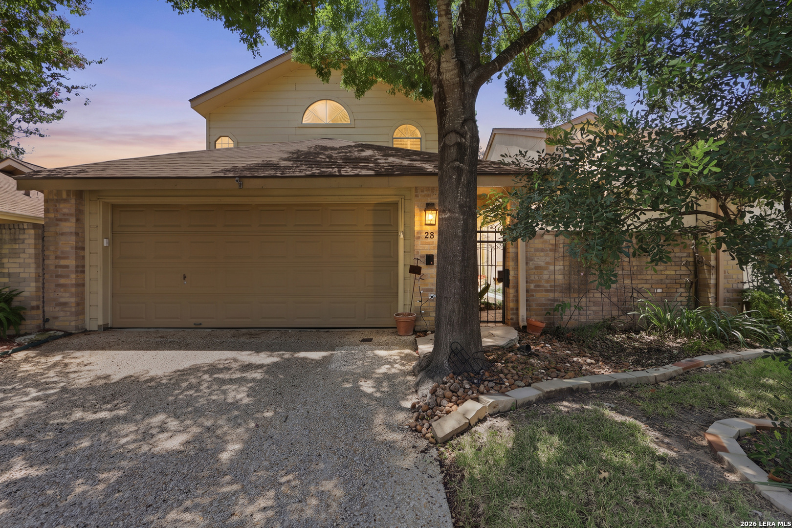 28 Courtside Cir