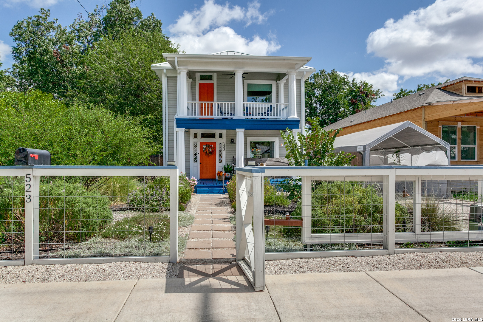 523 Highland Blvd Listing Cover Image