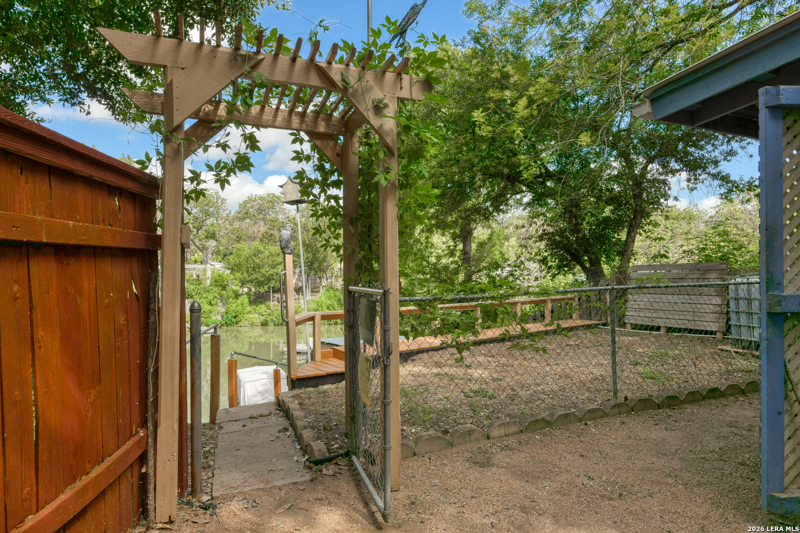331 RIVER Bend Dr, New Braunfels, TX 78130