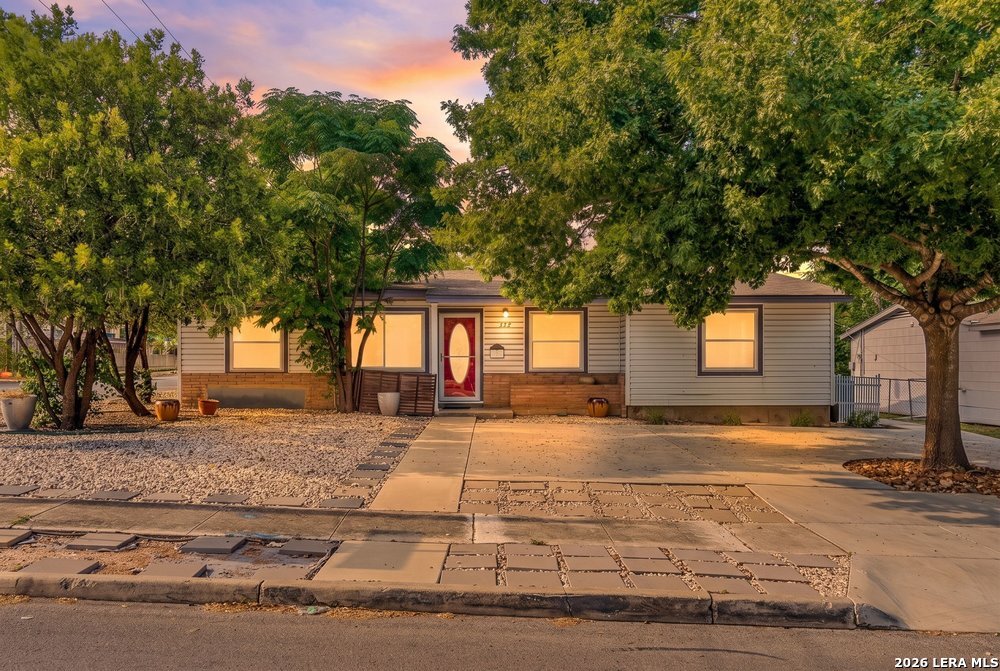 359 Pilgrim Dr