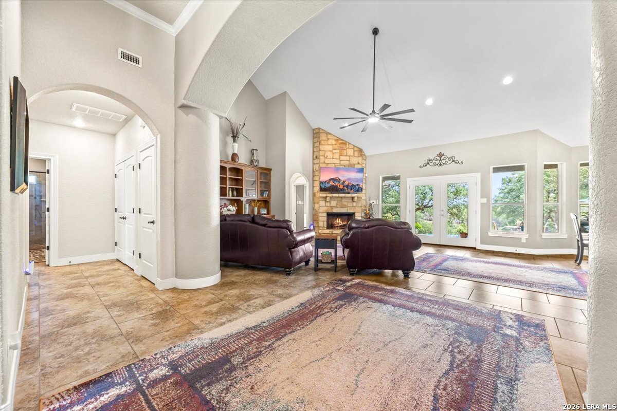 563 Cambridge, New Braunfels, TX 78132