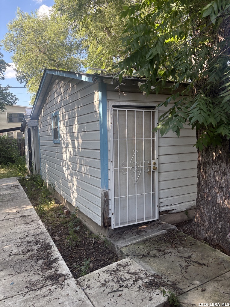 751 Porter St, San Antonio, TX 78210