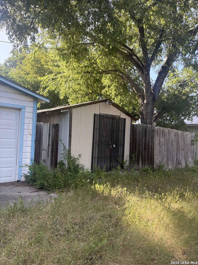 751 Porter St, San Antonio, TX 78210