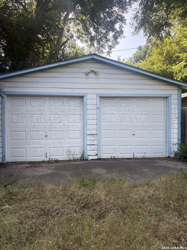751 Porter St, San Antonio, TX 78210