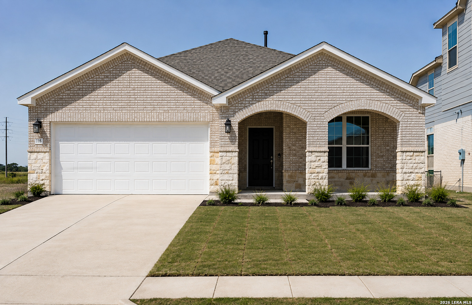 118 Thorny Grv Listing Cover Image