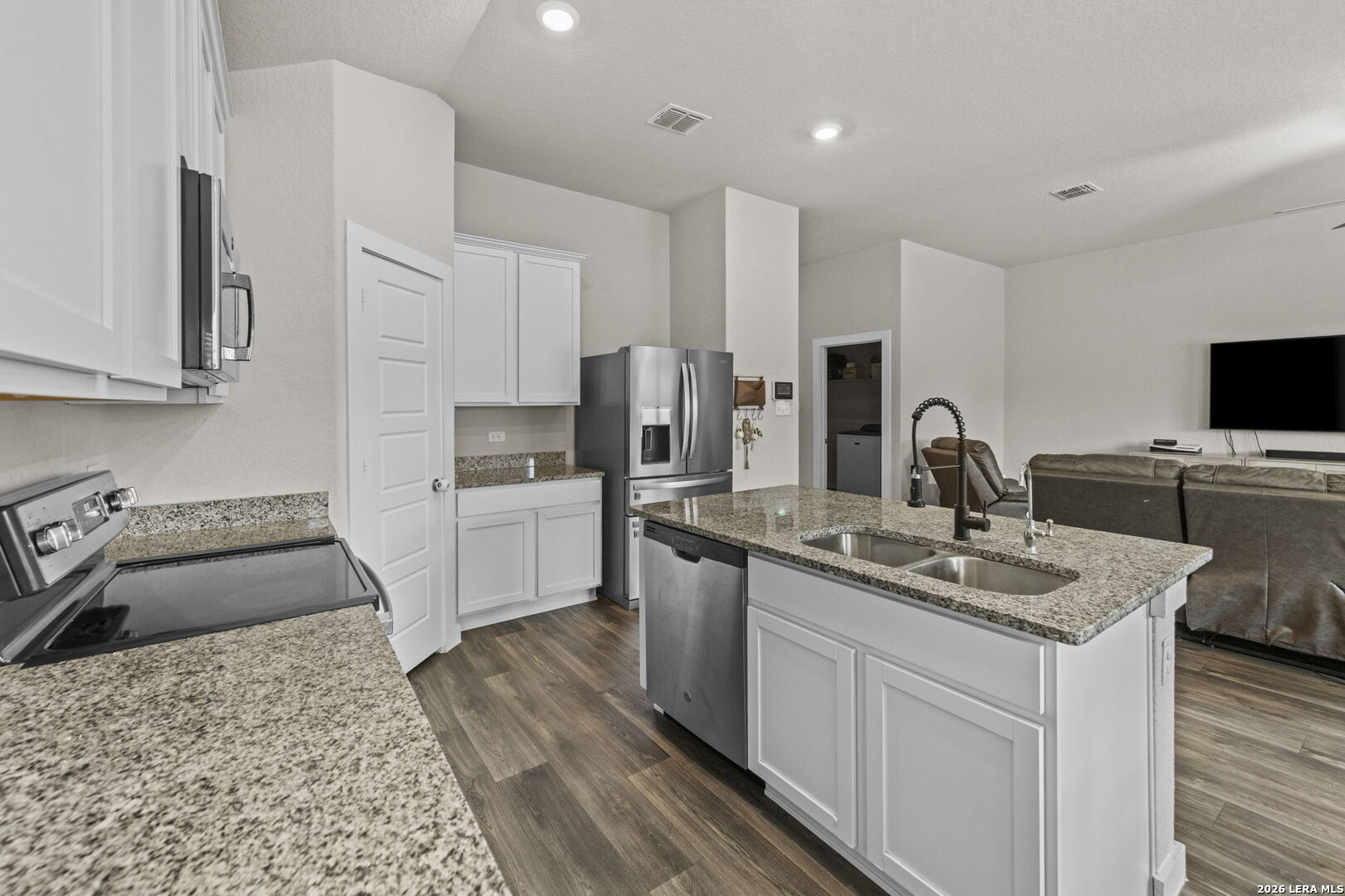 5403 PEARL VLY, San Antonio, TX 78242
