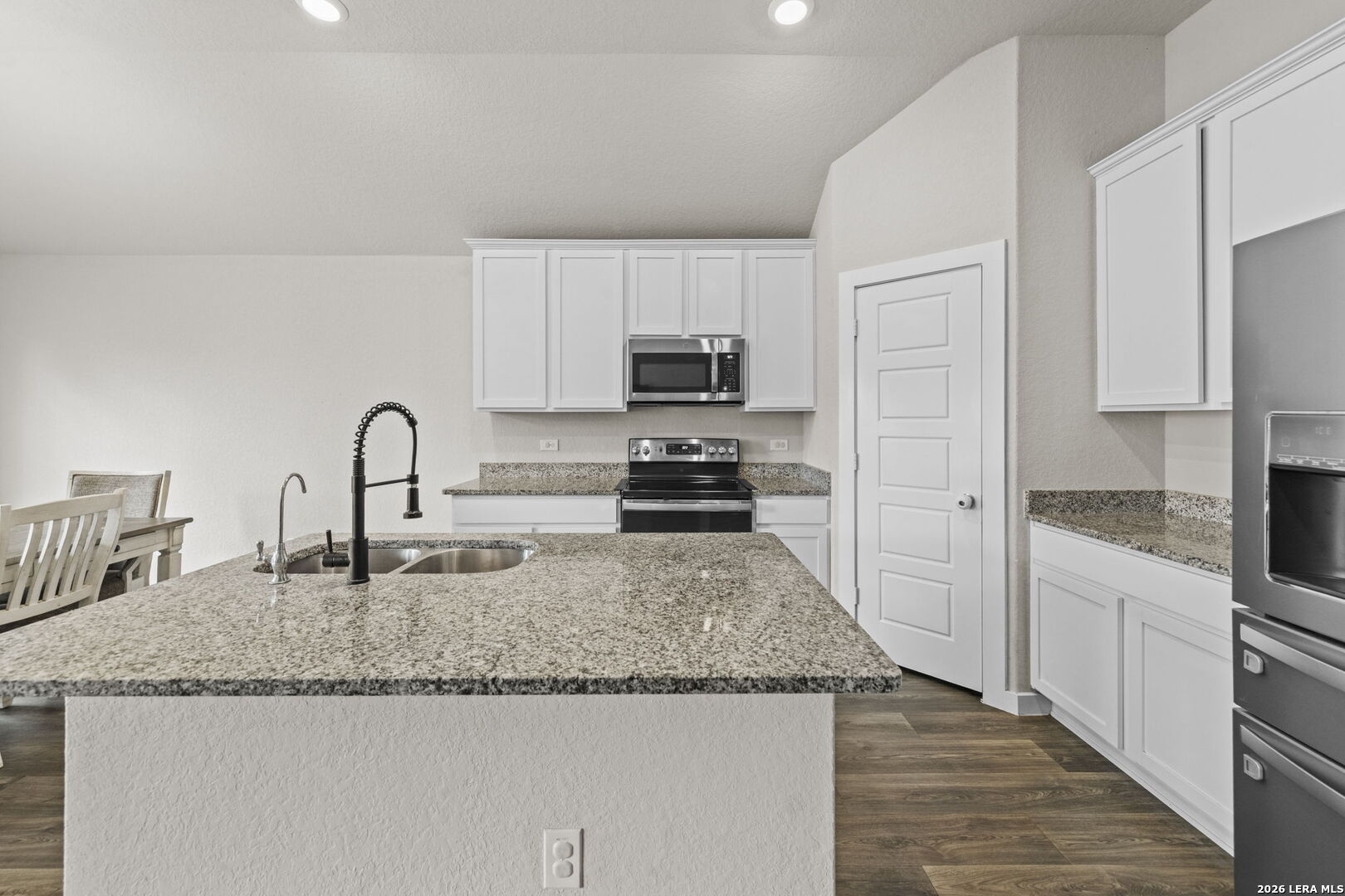 5403 PEARL VLY, San Antonio, TX 78242