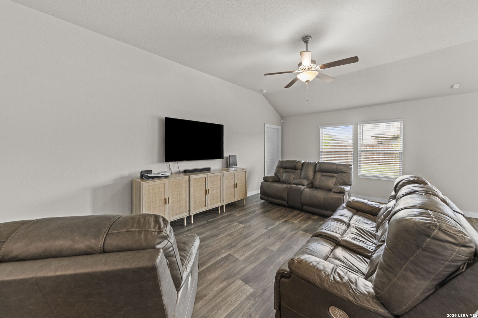 5403 PEARL VLY, San Antonio, TX 78242