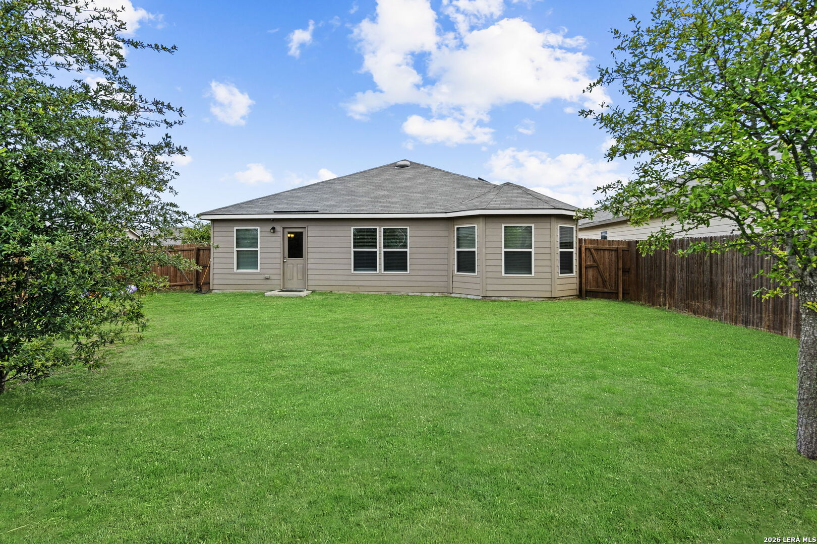 5403 PEARL VLY, San Antonio, TX 78242