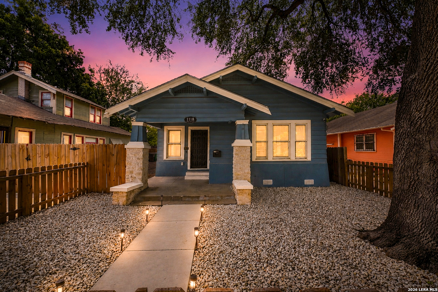 1118 W Summit Ave, San Antonio, TX