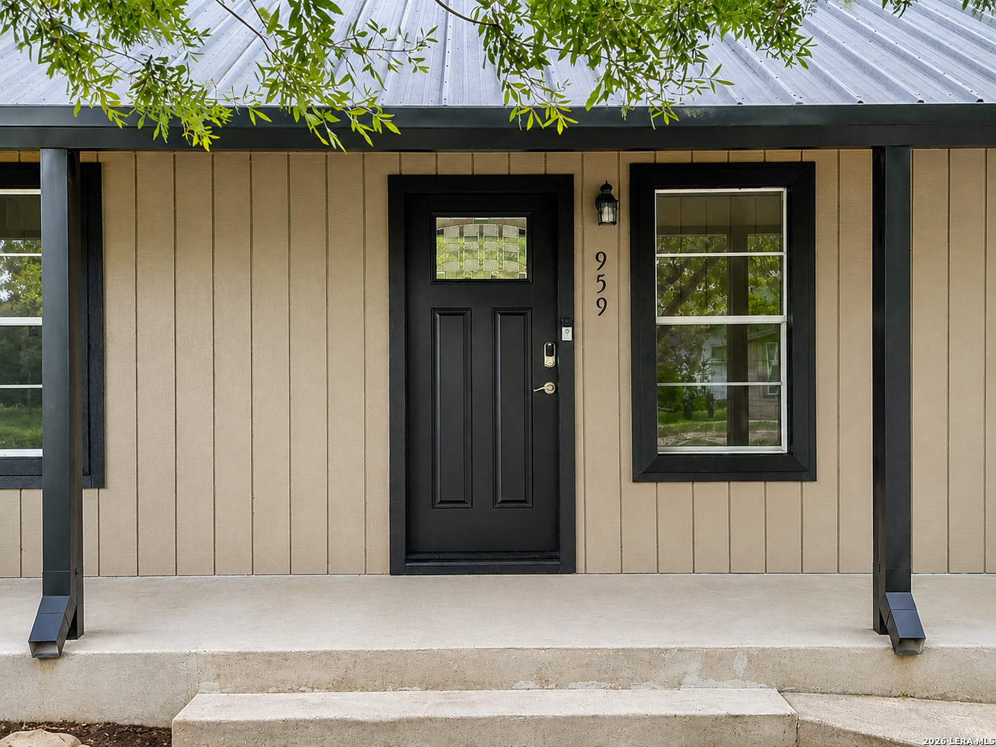 4th image of 959 E Ireland St, Seguin, TX 78155 | MLS# 2008883