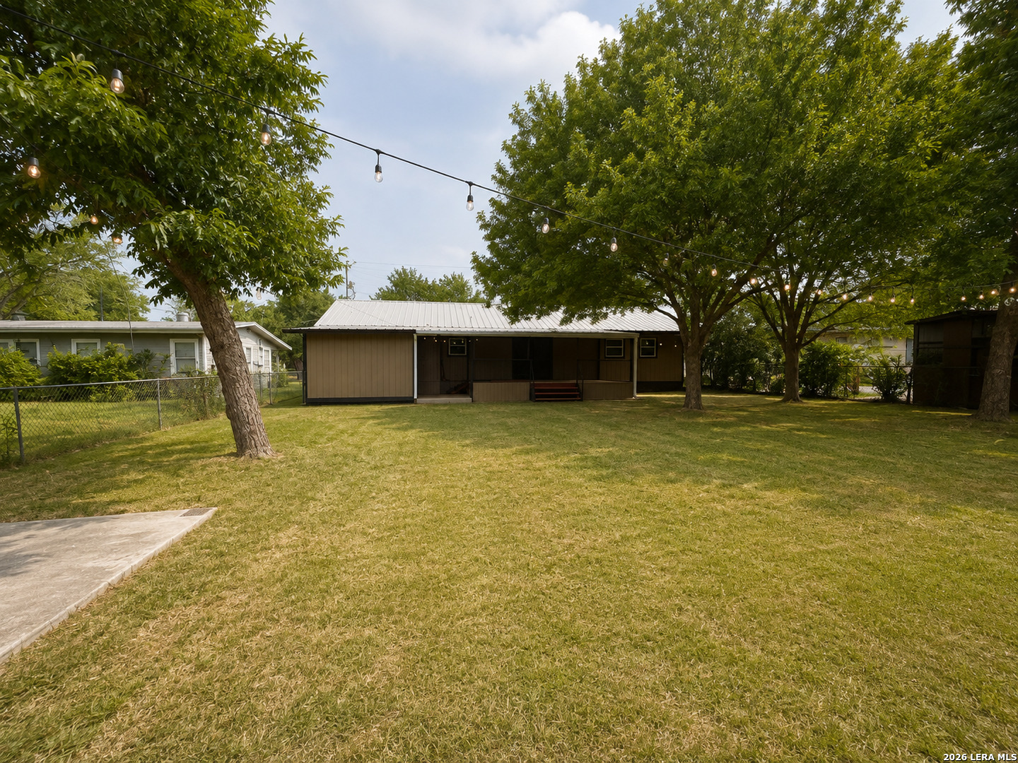 28th image of 959 E Ireland St, Seguin, TX 78155 | MLS# 2008883