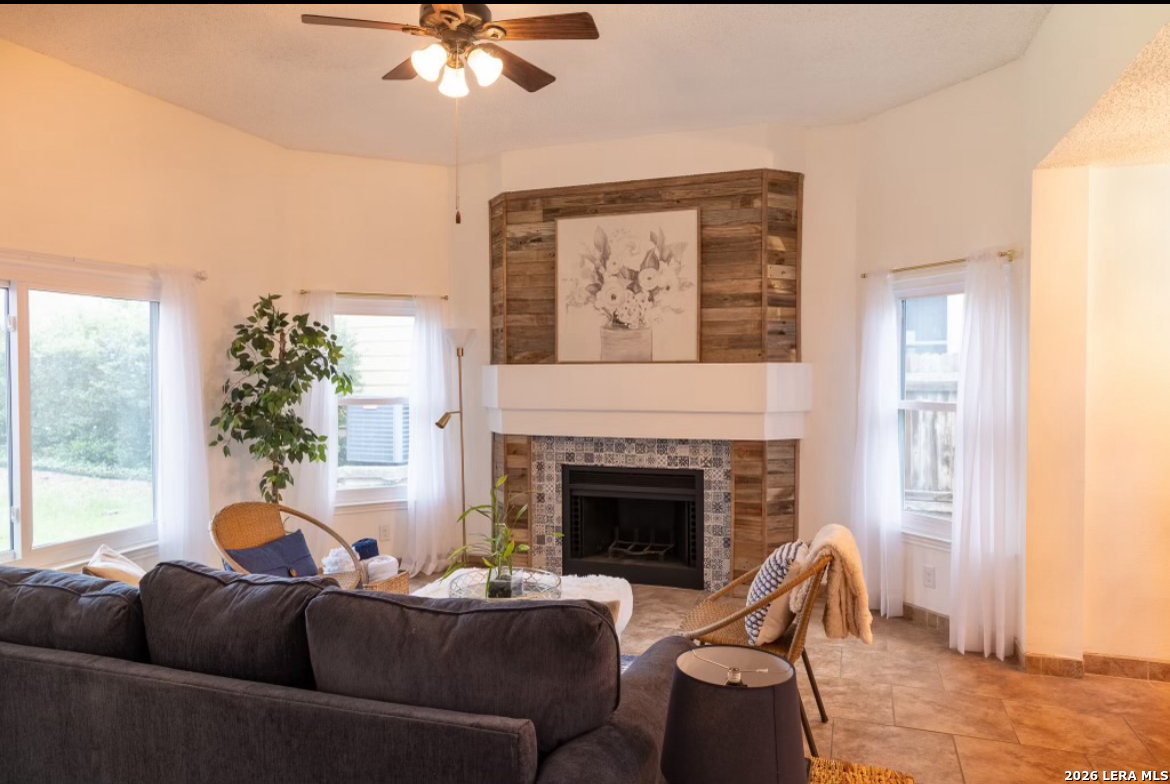 13138 TURKEY FEATHER DR, San Antonio, TX 78233