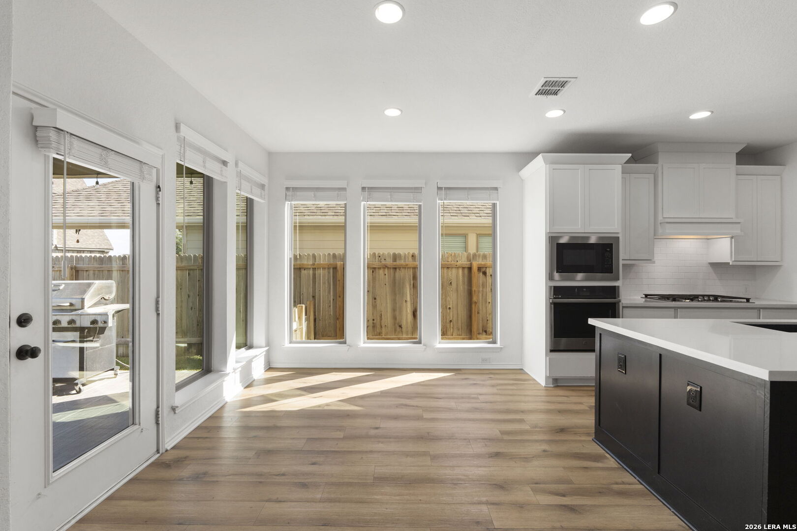 Eat-In Kitchen