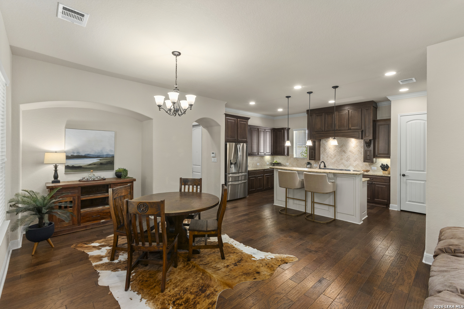 Eat-In Kitchen