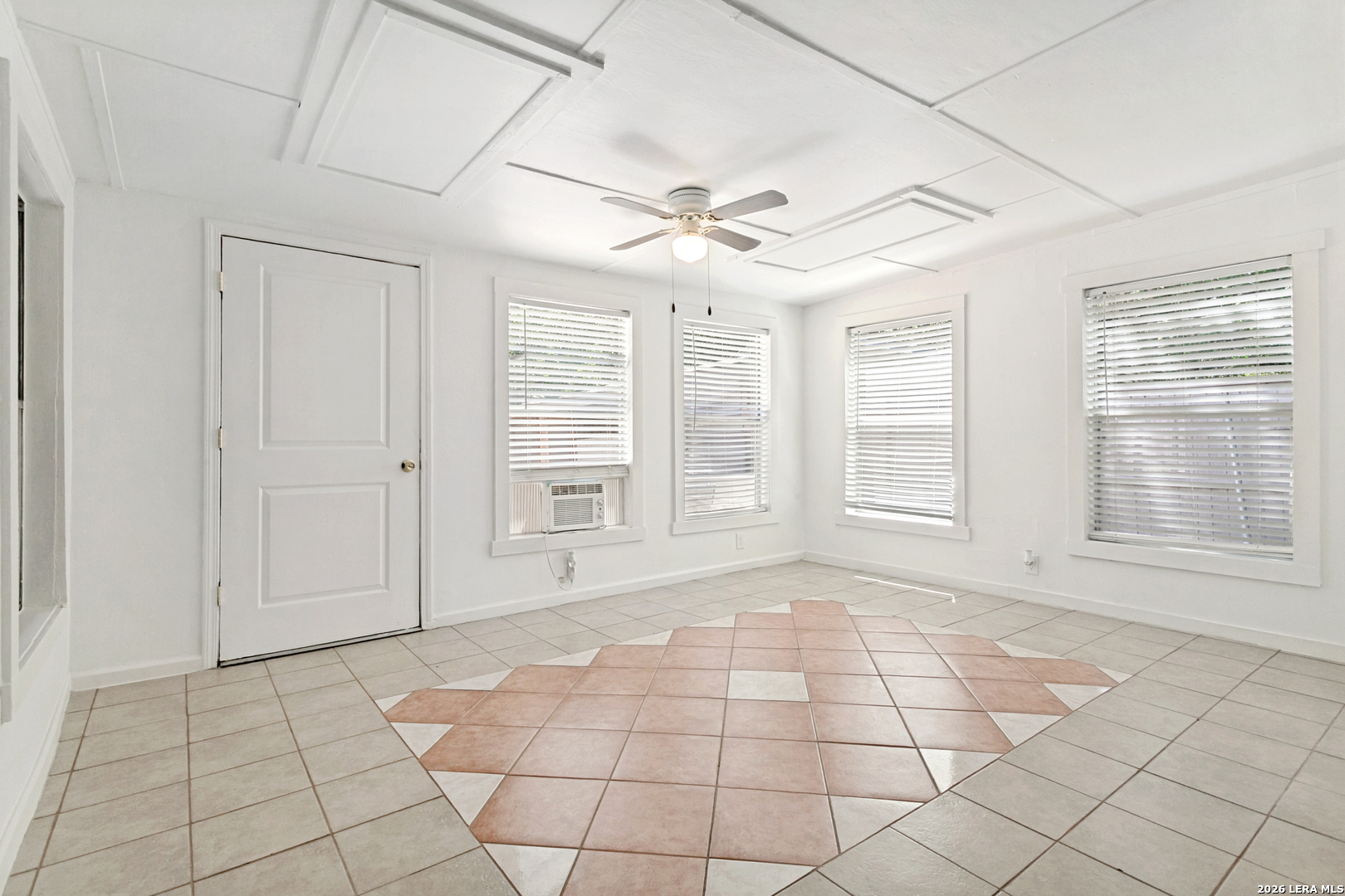 350 SPRINGWOOD LN, San Antonio, TX 78216