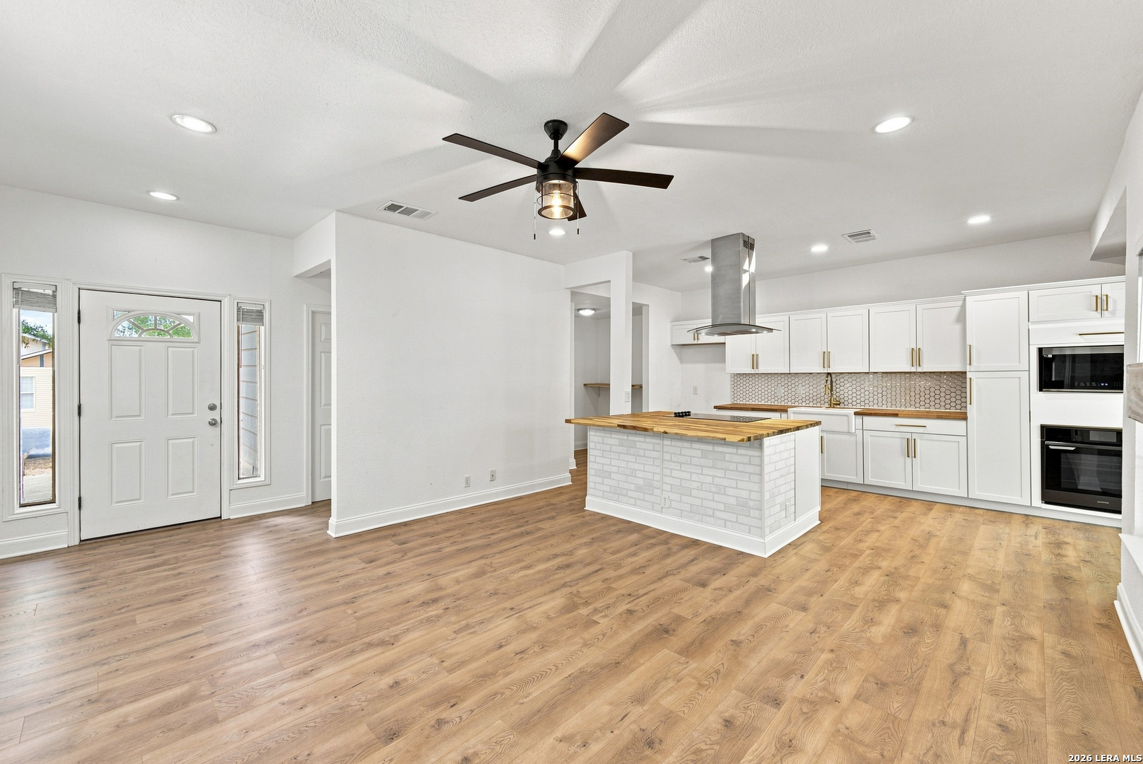 374 Cypressway Dr, San Antonio, TX