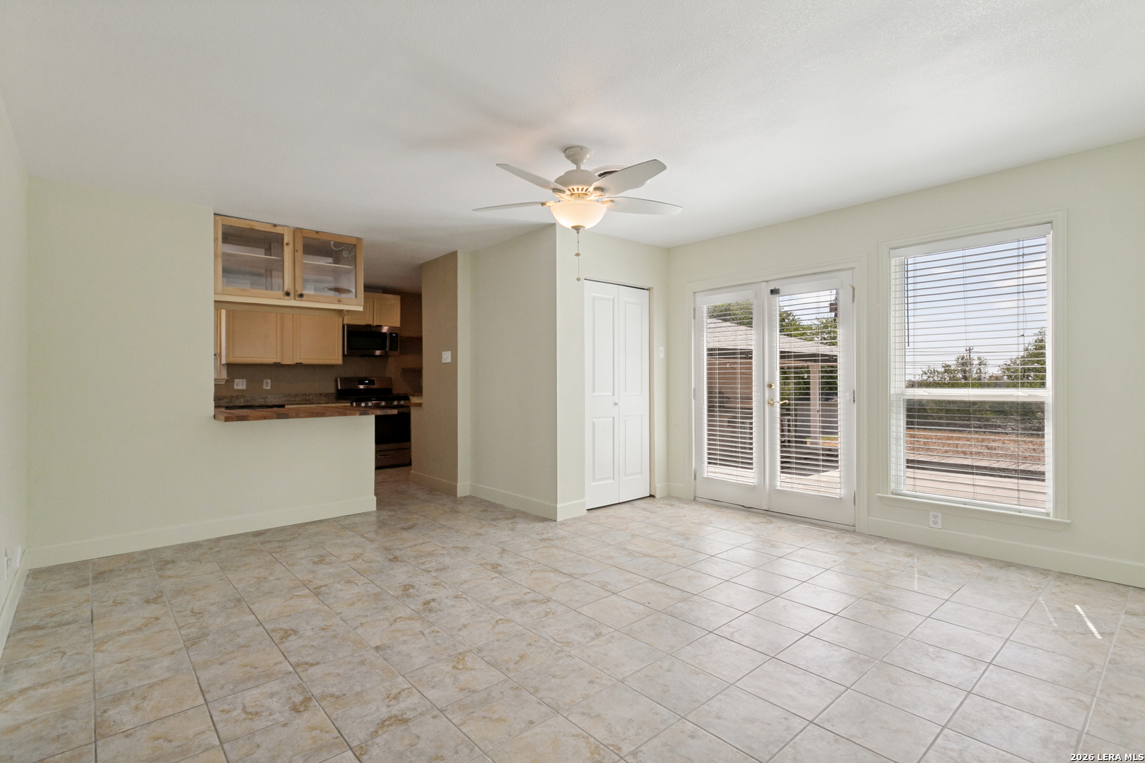 414 E HATHAWAY DR, San Antonio, TX 78209