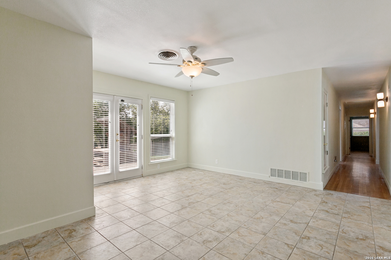 414 E HATHAWAY DR, San Antonio, TX 78209