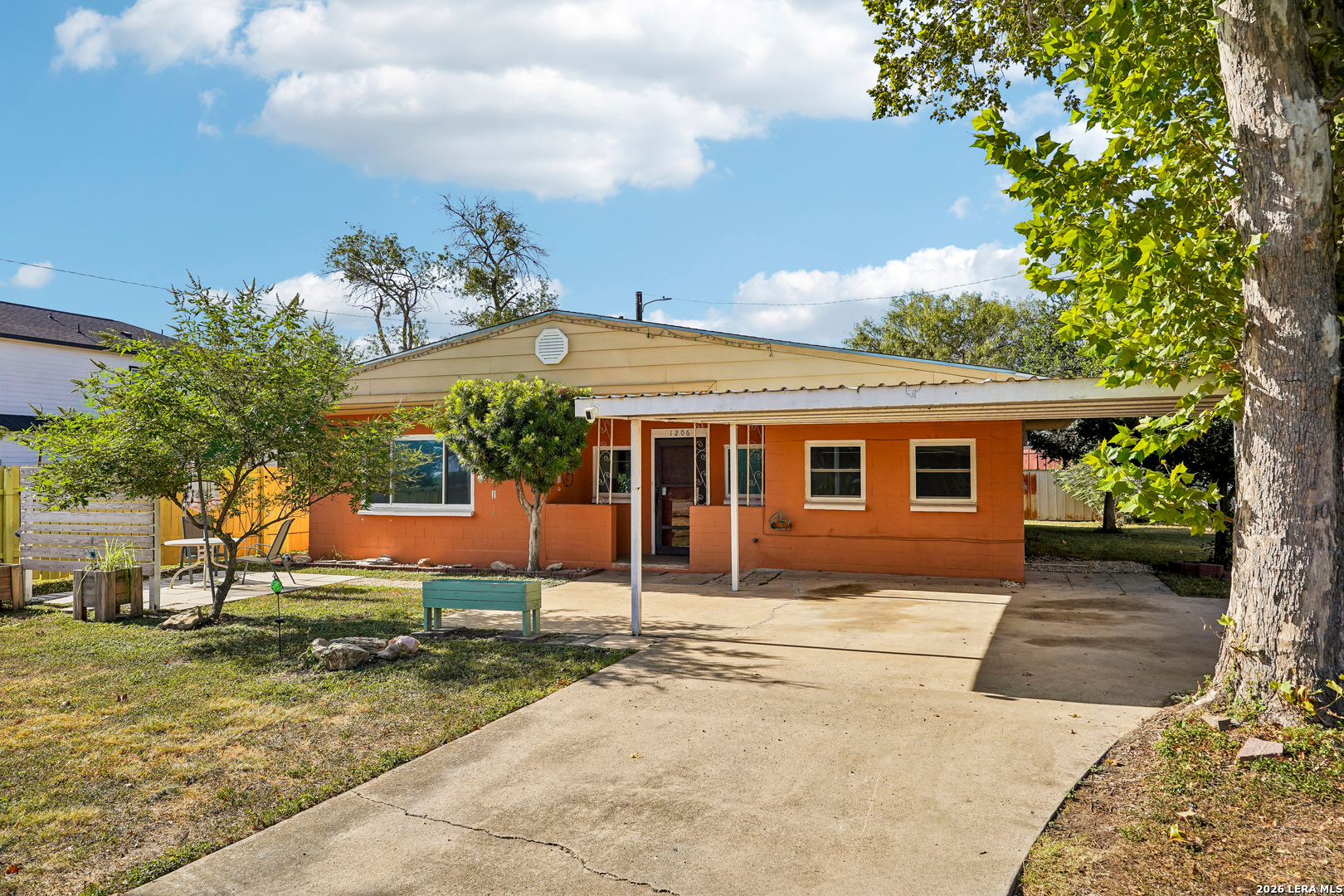 1206 W VILLARET BLVD, San Antonio, TX 78224