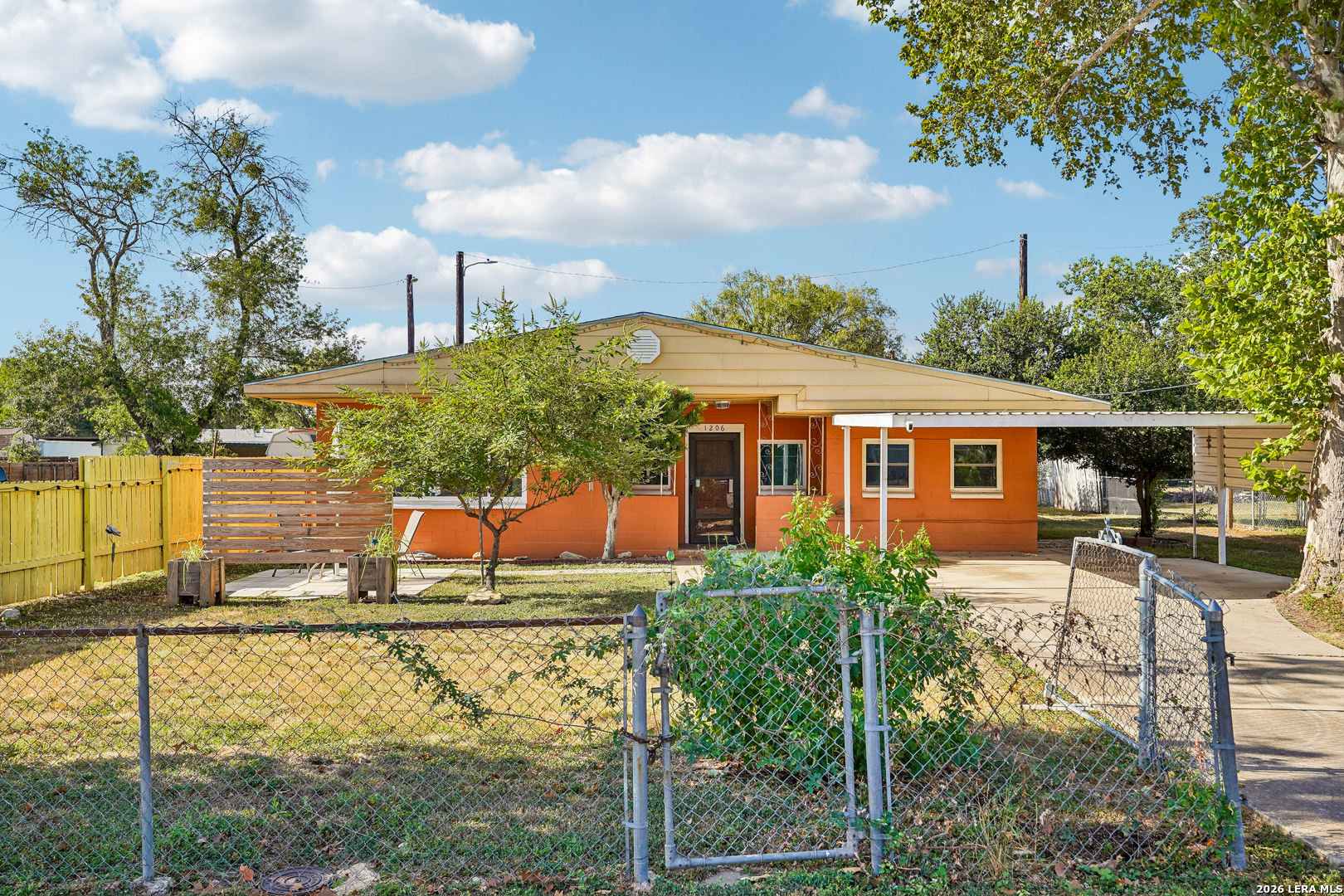 1206 W VILLARET BLVD, San Antonio, TX 78224