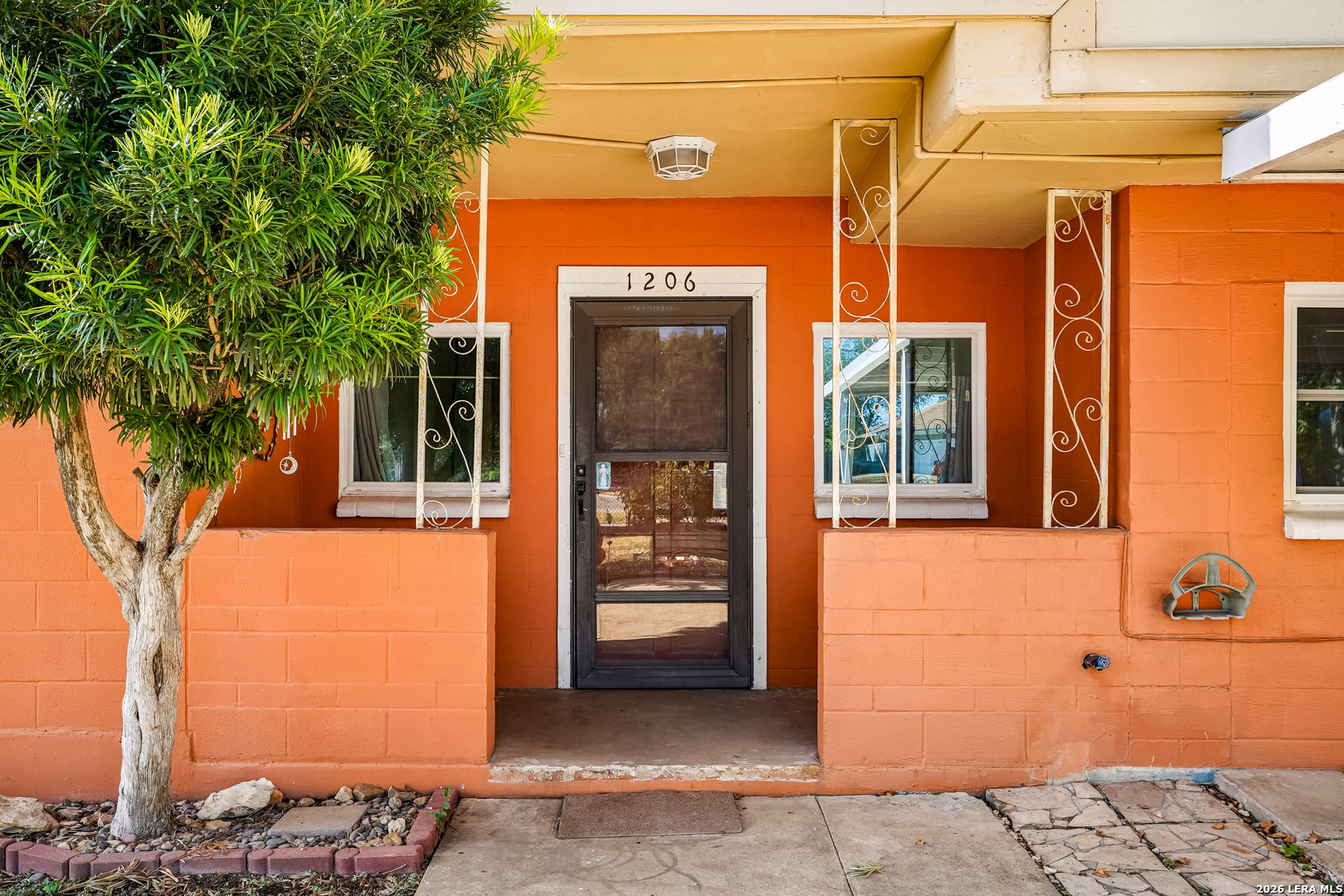 1206 W VILLARET BLVD, San Antonio, TX 78224