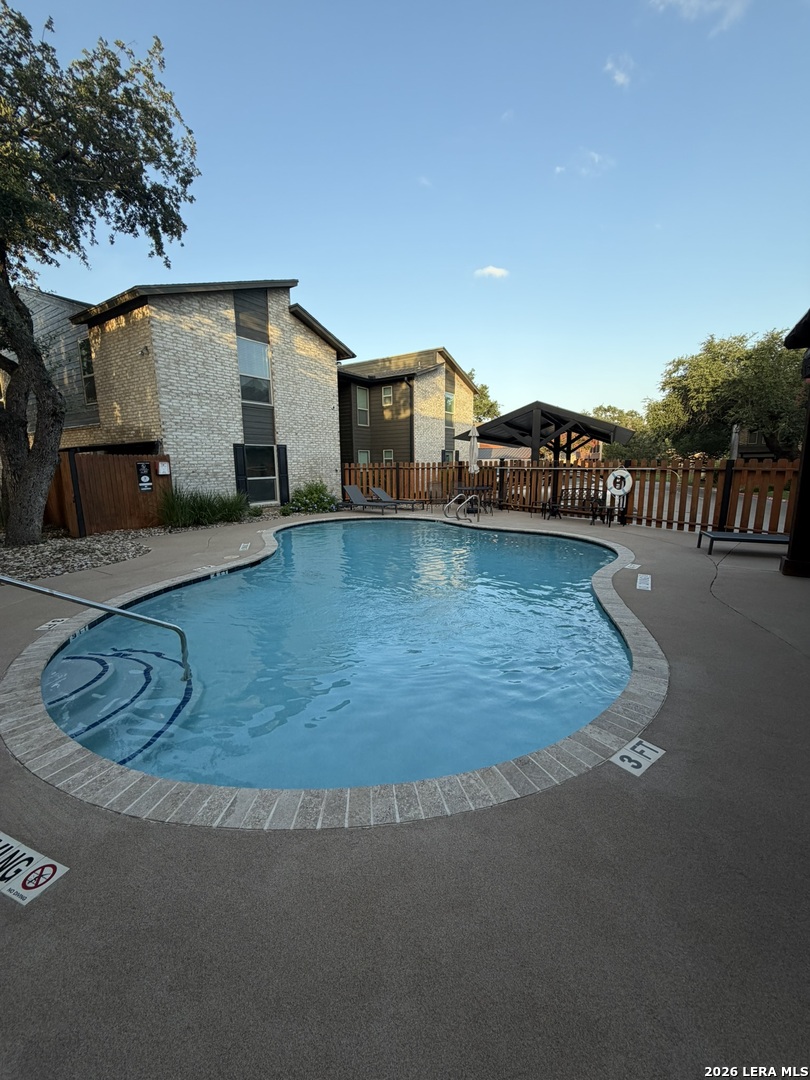 2718 Old Field Dr 302