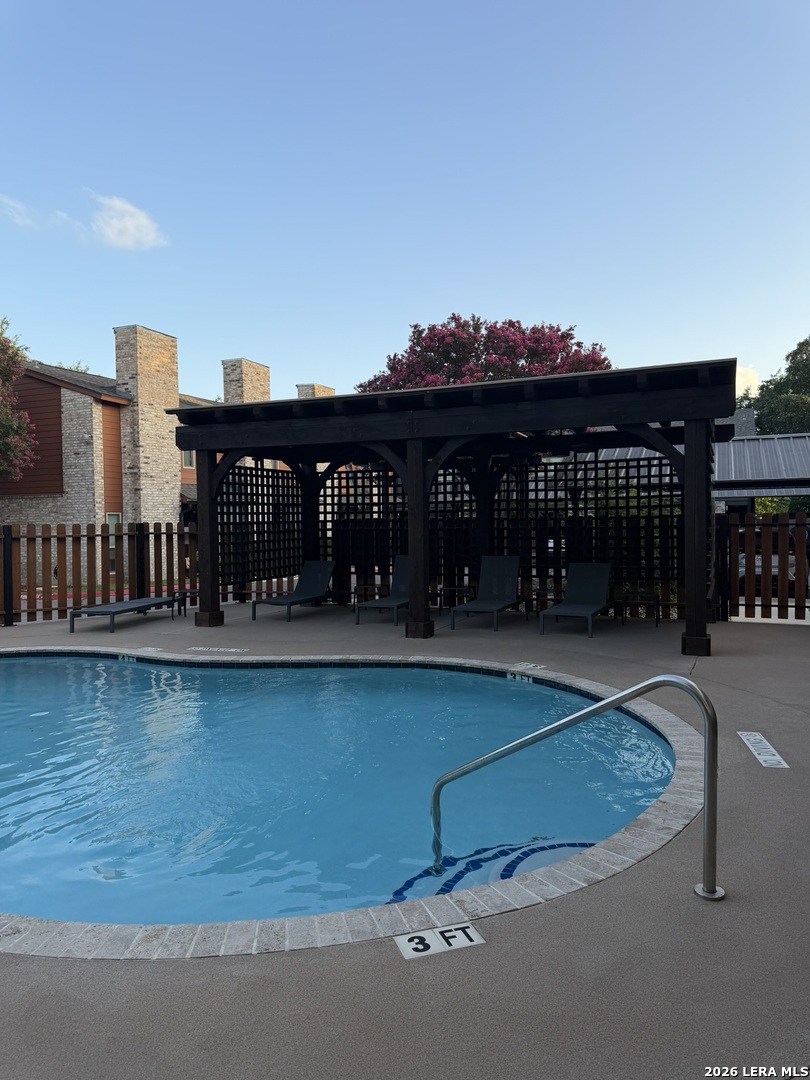 2718 Old Field Dr, #302, San Antonio, TX 78247
