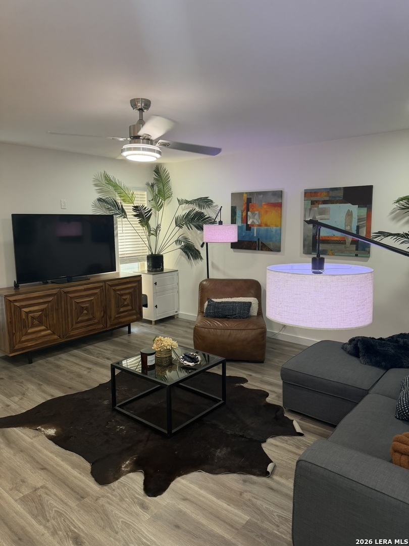 2718 Old Field Dr, #302, San Antonio, TX 78247