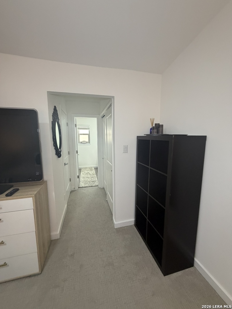 2718 Old Field Dr, #302, San Antonio, TX 78247