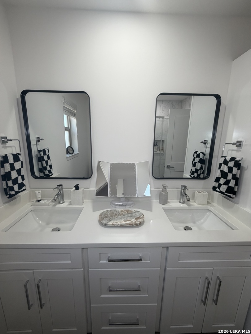 2718 Old Field Dr, #302, San Antonio, TX 78247