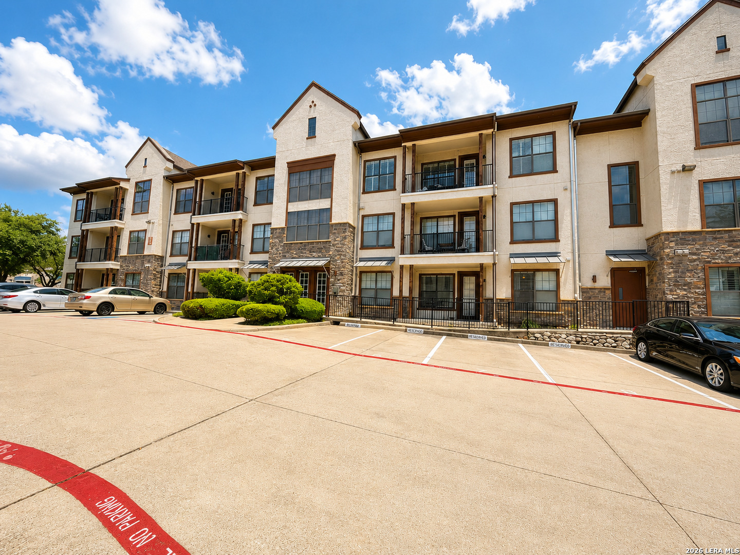 7342 Oak Manor Dr 1205