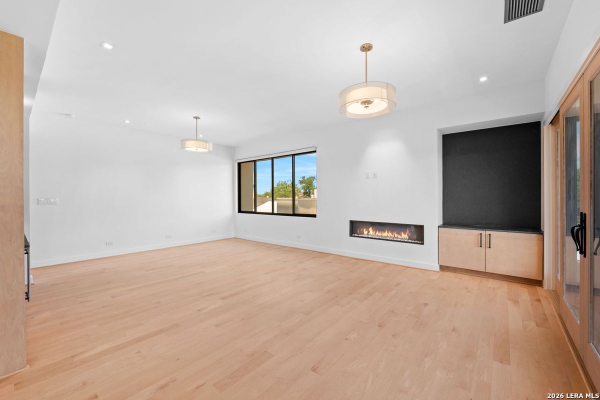 2nd image of 4001 N New Braunfels #APT 302A, San Antonio, TX 78209 | MLS# 2011495