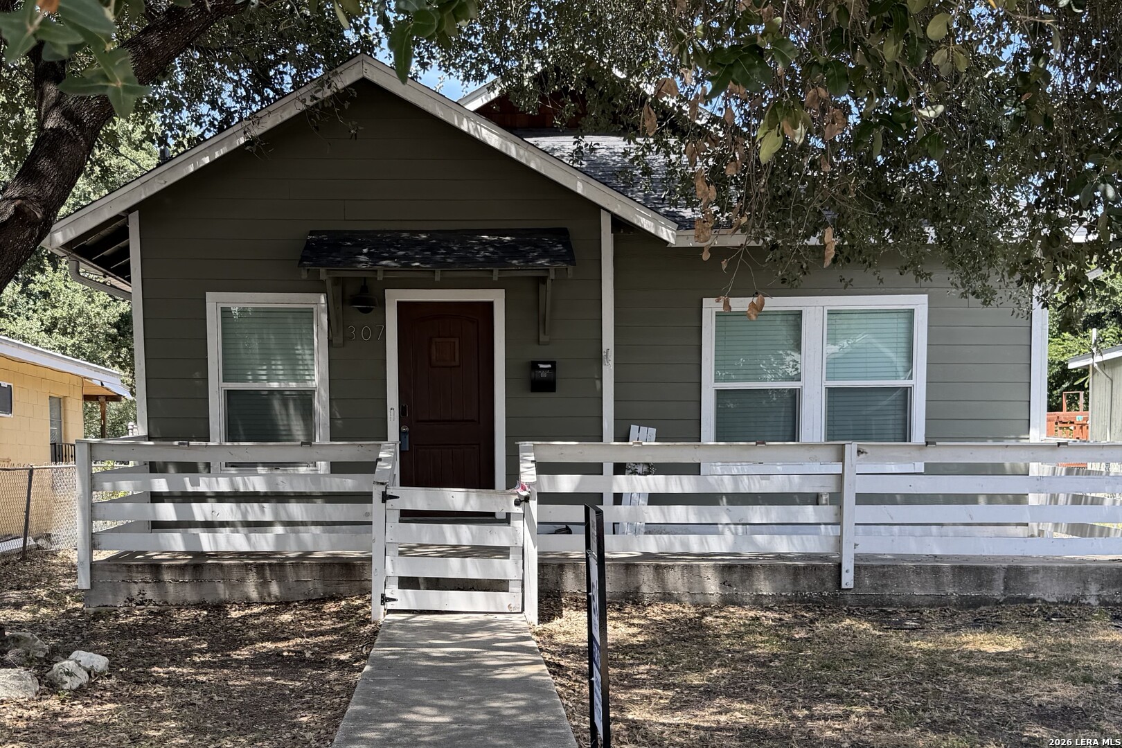 307 Helena St