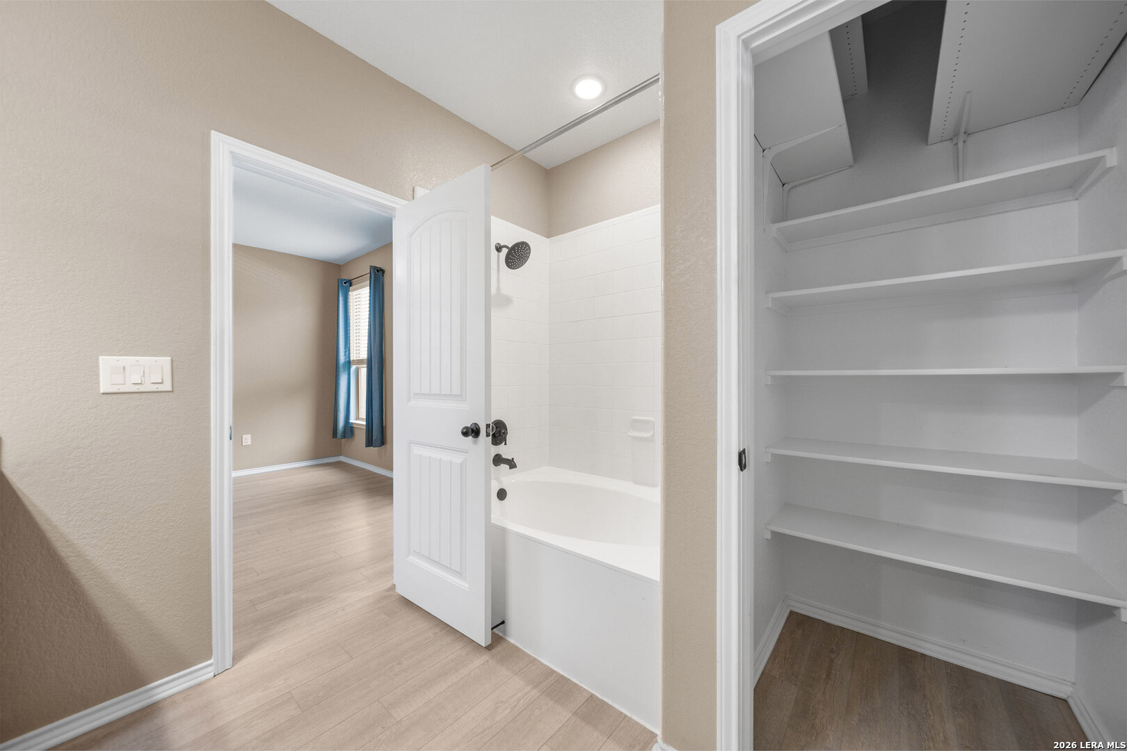 6405 WAGON SPRING ST, Del Valle, TX 78617