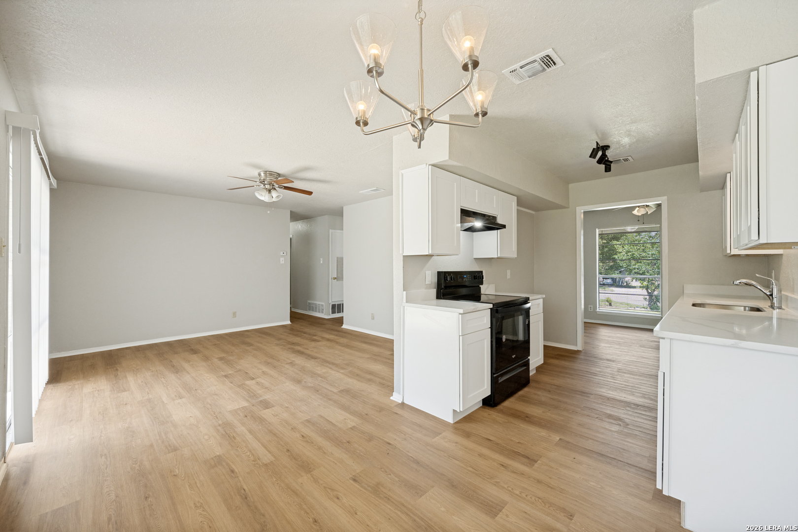 4240 Chestnuthill Dr, San Antonio, TX