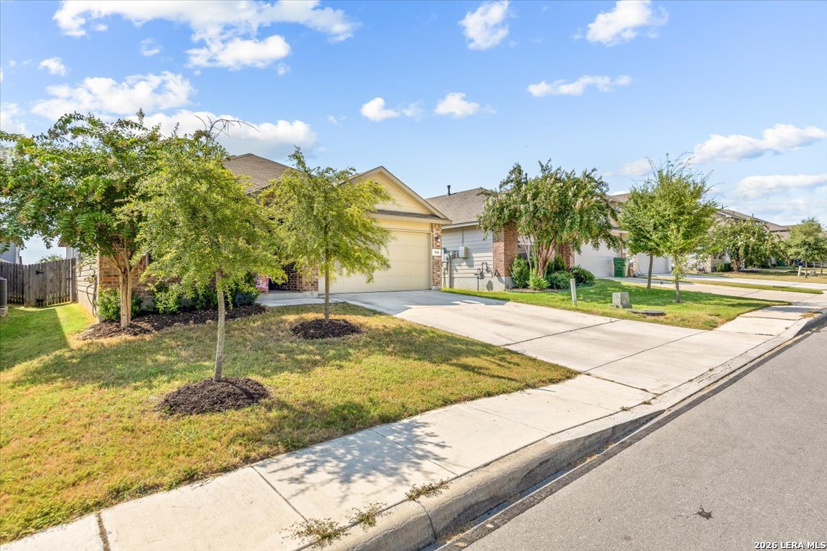 936 Brown Thrasher, San Antonio, TX 78253