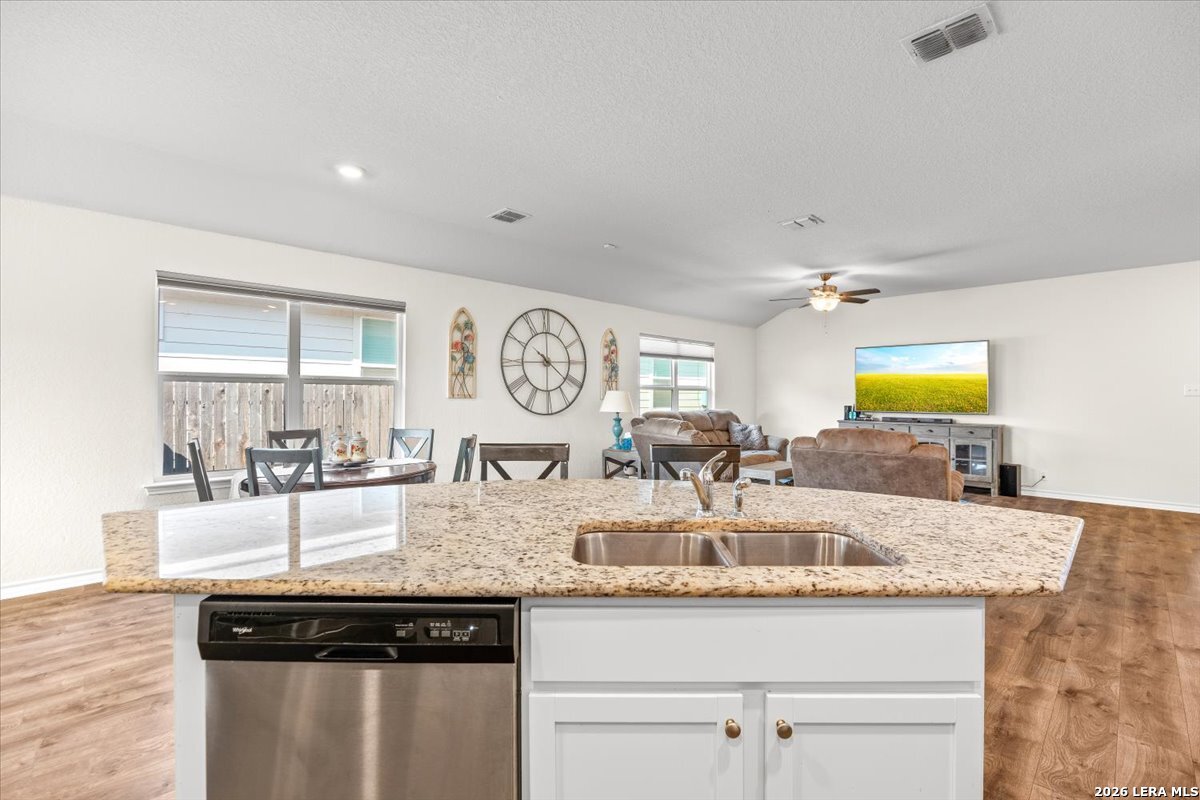 936 Brown Thrasher, San Antonio, TX 78253