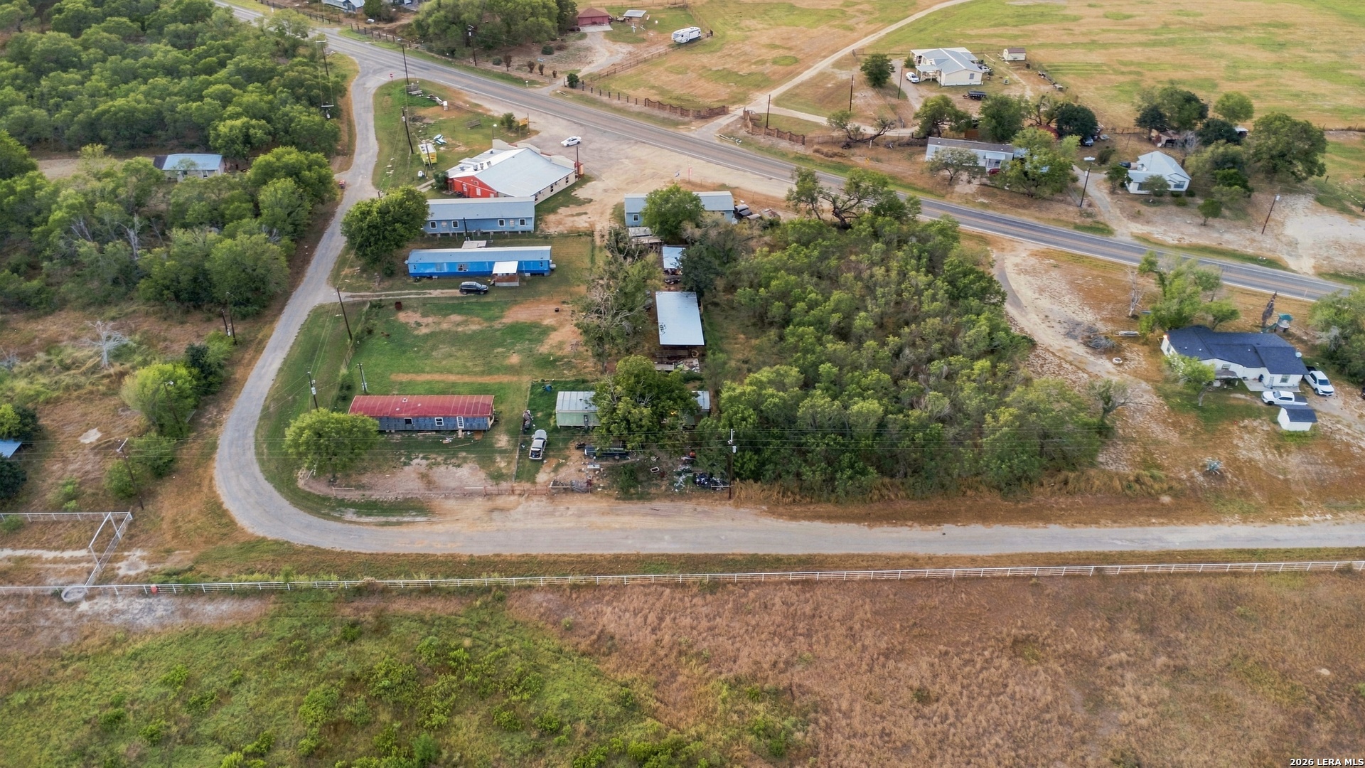 80 County Road 100, Floresville, TX